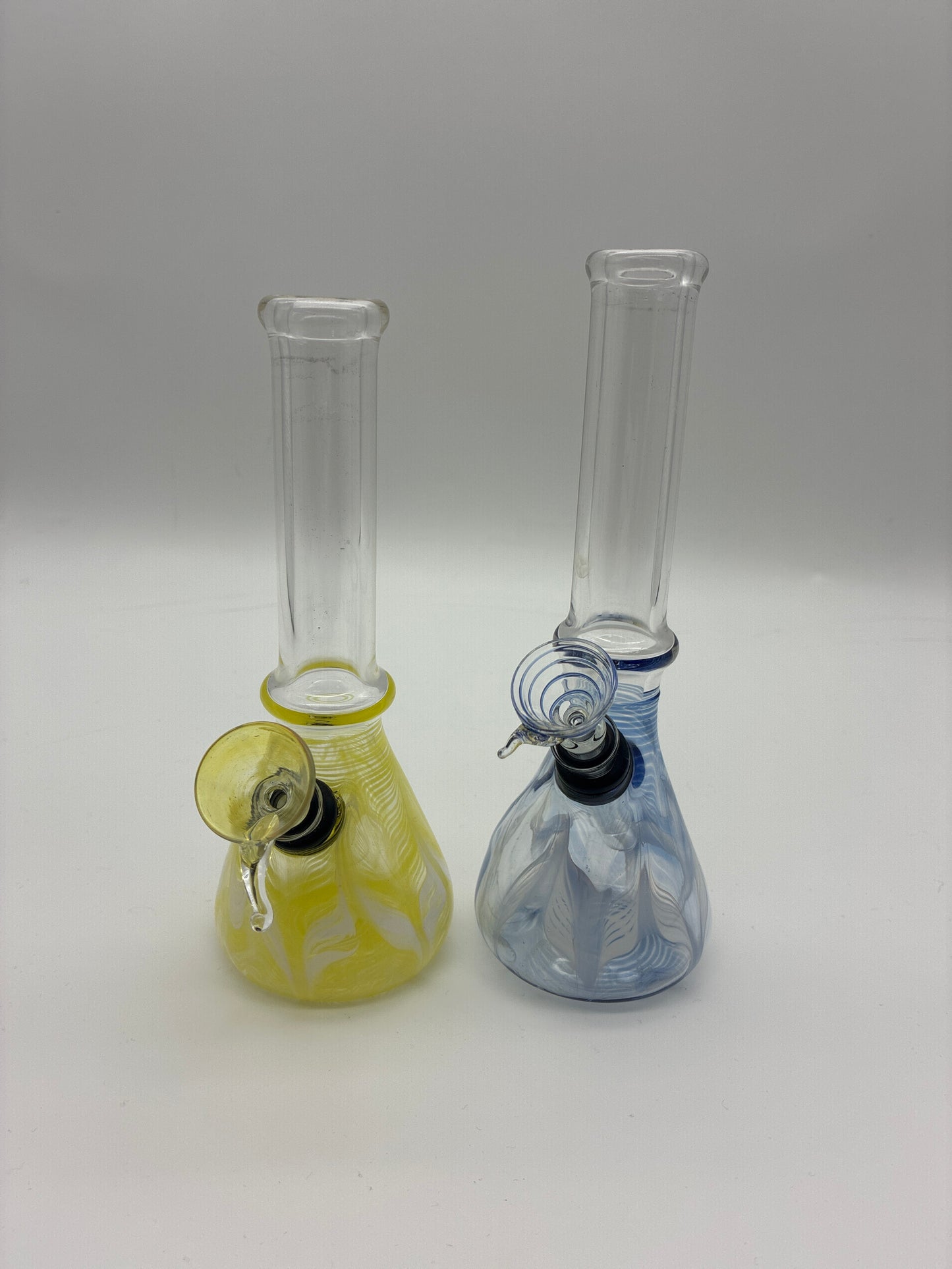 7” Beaker Style Water Pipe with Pull Bowl