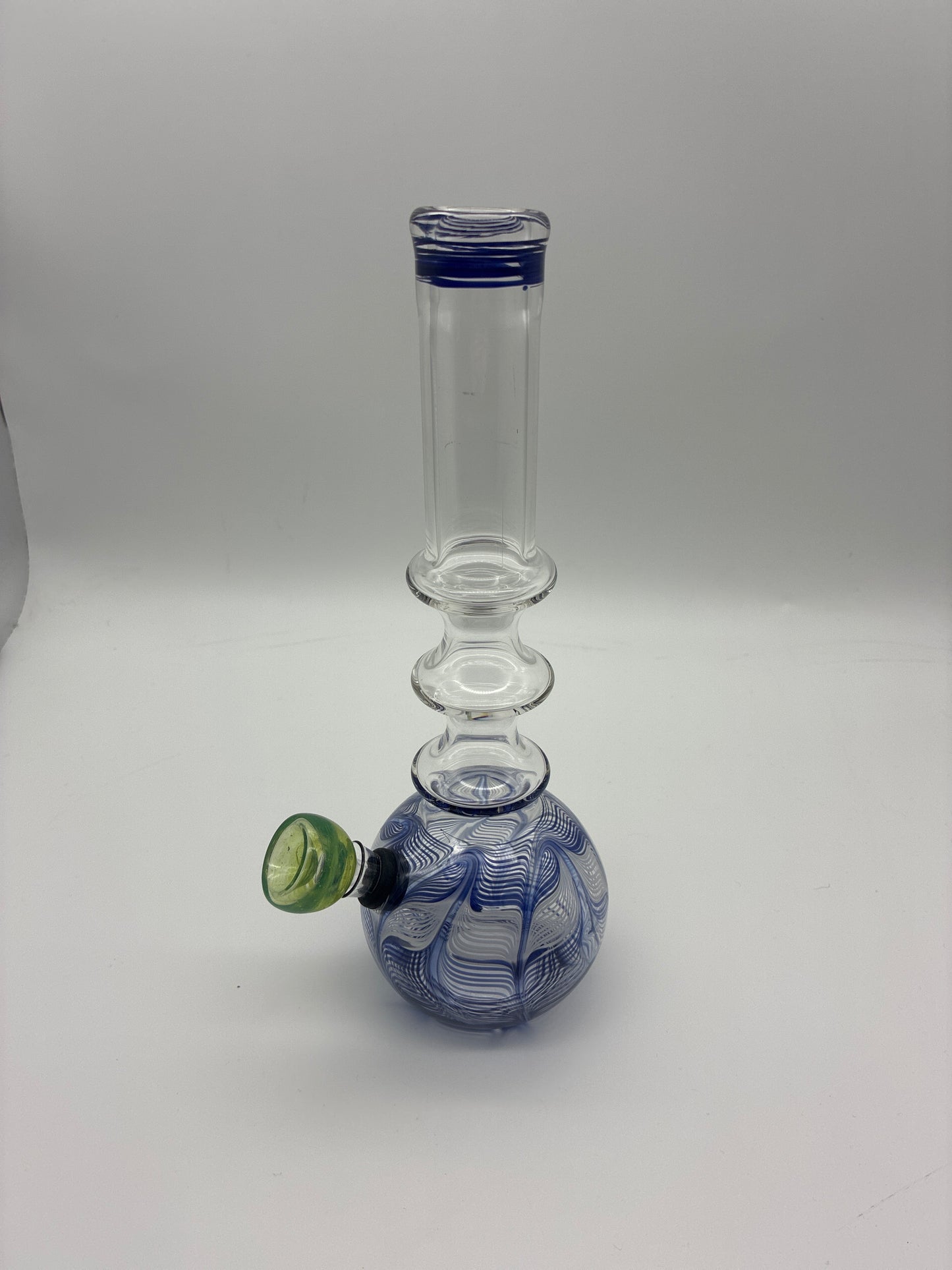 11” Beaker Bulb Style Water Pipe with Pull Bowl