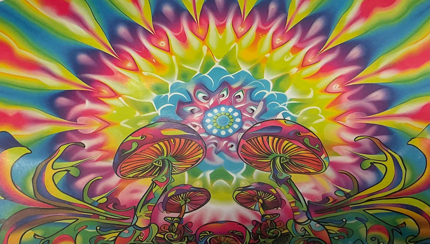 UV Tapestry Trippy Mushroom